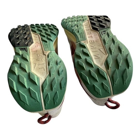 Nike Pegasus Trail 5 Running Shoes, Women’s 9.5 Sneakers - Picture 8 of 10